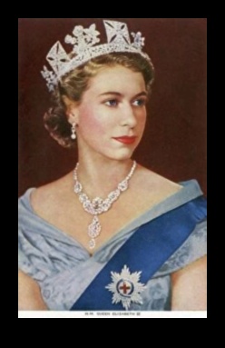 Splendoarea majestuoasă te încoronează în diamante cu o eleganță atemporală 2 Majestic Splendor: Crown Yourself in Diamonds