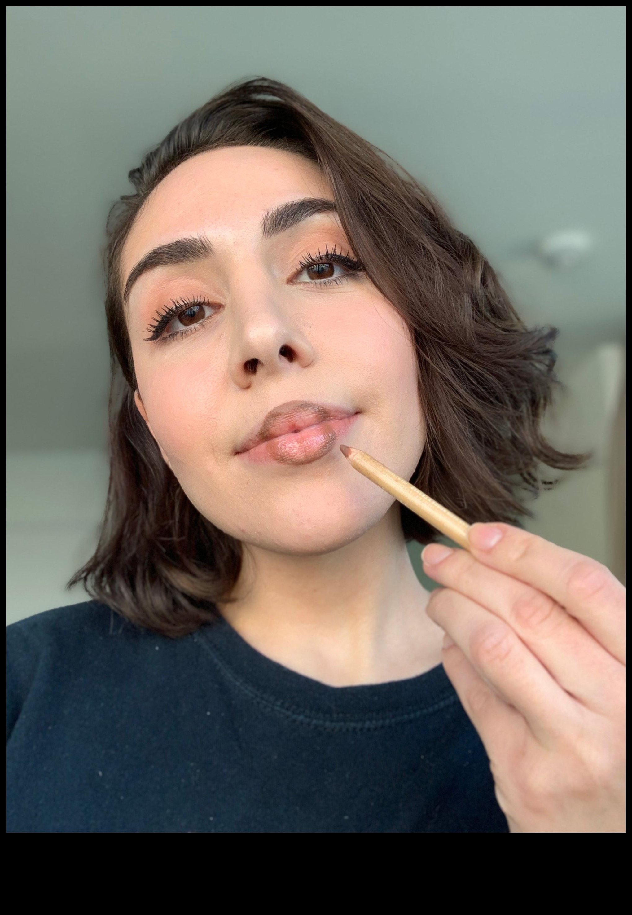 Stiluri inovatoare de buze Explorează tendințele moderne și artistice în creionul de buze 5 Stiluri de buze inovatoare: Explorarea tendințelor de creion de buze moderne și artistice