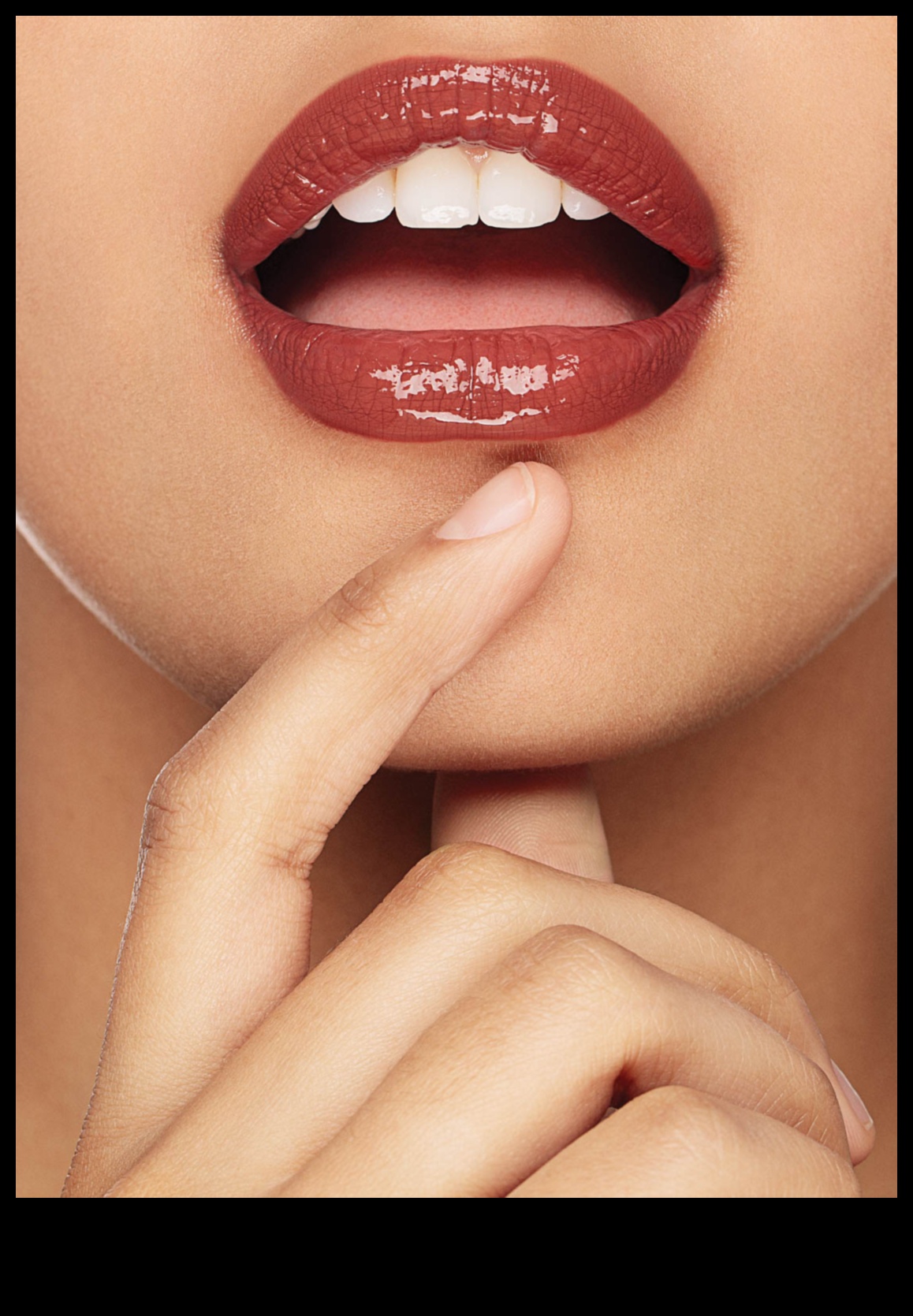 Luciu de buze și fotografie: sfaturi pentru a-ți surprinde buzele lucioase cu detalii uimitoare